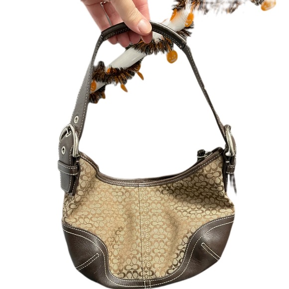 Small Coach purse and wallet - Picture 2 of 8